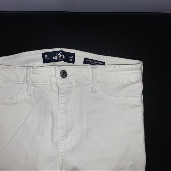 🤍HOLLISTER WHITE JEANS🤍 - Picture 2 of 3